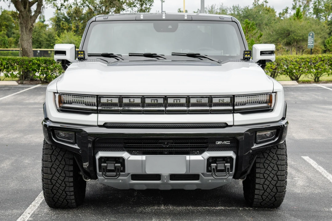 2022 GMC Hummer EV - Image 2 of 31