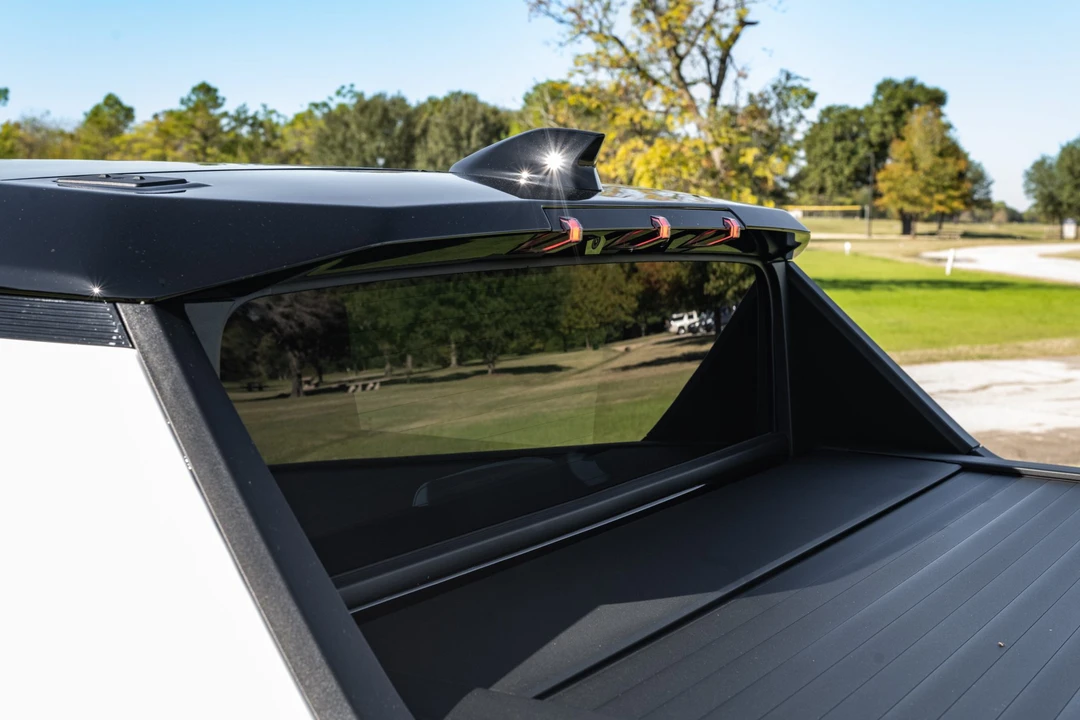 2022 GMC Hummer EV - Image 30 of 31
