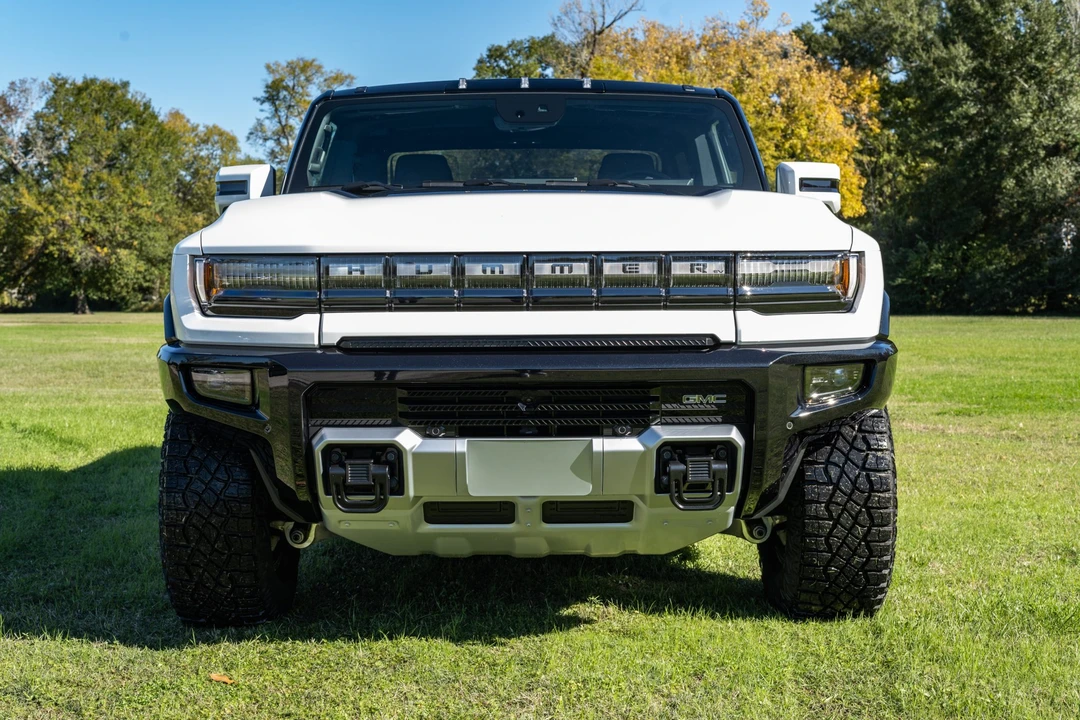 2022 GMC Hummer EV - Image 6 of 31