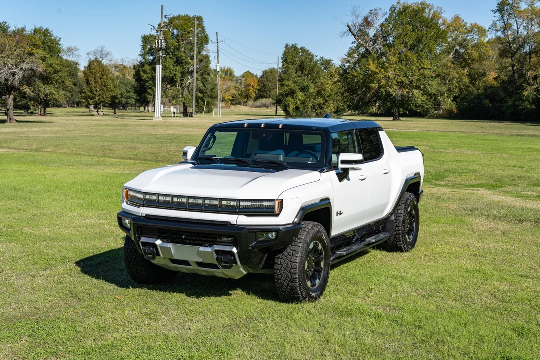 2022 GMC Hummer EV - Image 5 of 31