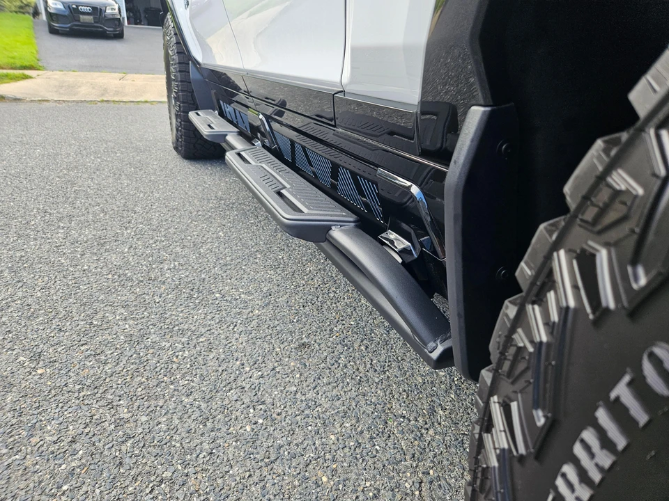 2022 GMC Hummer EV - Image 23 of 31