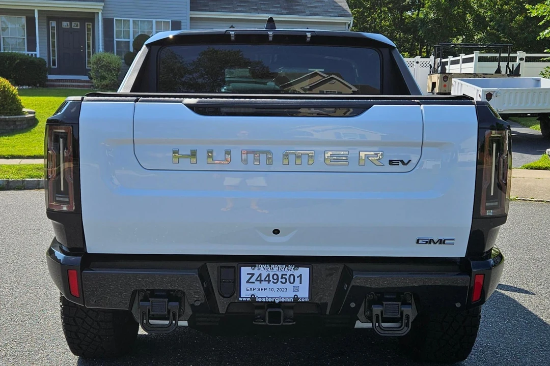 2022 GMC Hummer EV - Image 5 of 31