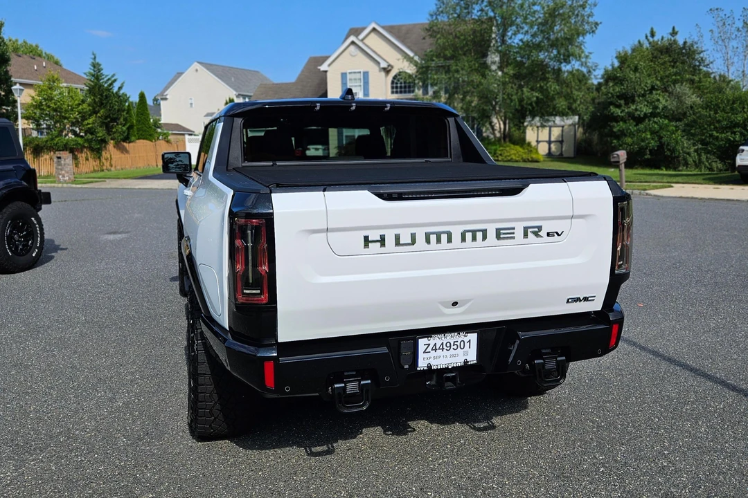 2022 GMC Hummer EV - Image 12 of 31