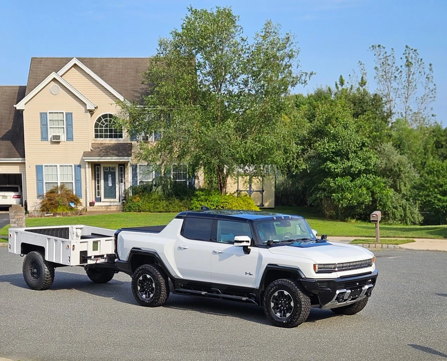 2022 GMC Hummer EV - Image 18 of 31