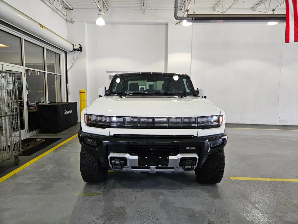 2022 GMC Hummer EV - Image 6 of 31