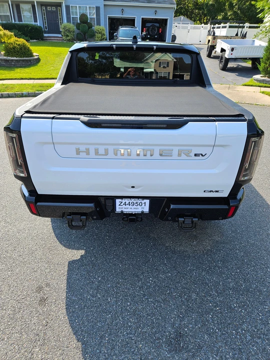 2022 GMC Hummer EV - Image 31 of 31