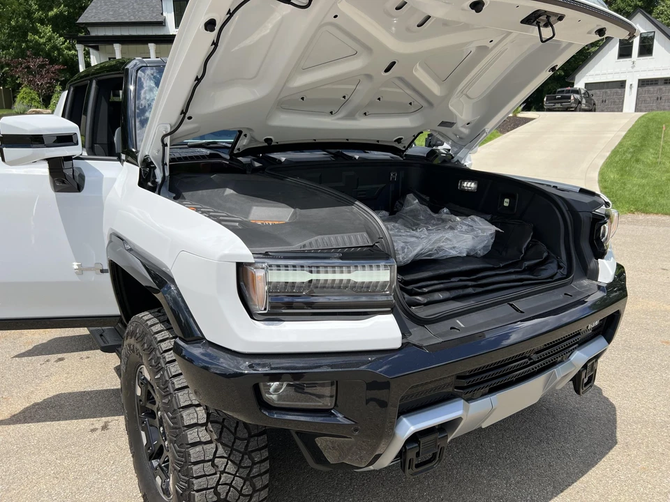 2022 GMC Hummer EV - Image 21 of 31