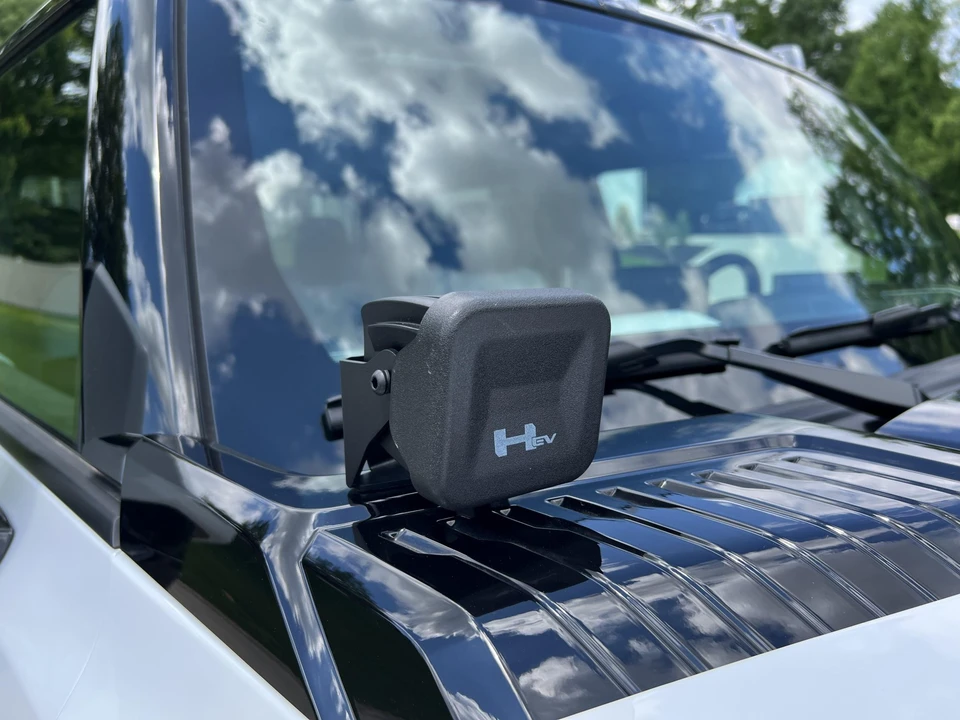 2022 GMC Hummer EV - Image 9 of 31