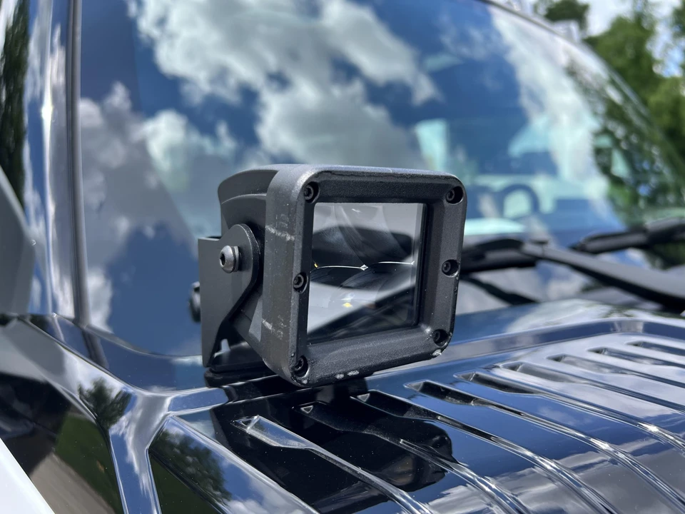 2022 GMC Hummer EV - Image 10 of 31