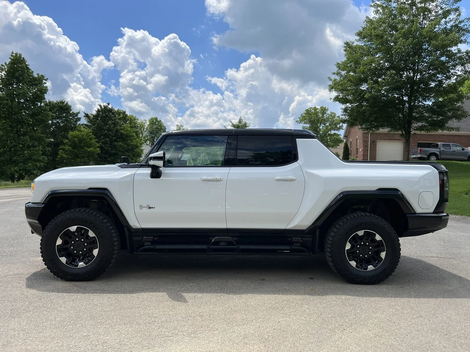 2022 GMC Hummer EV - Image 3 of 31