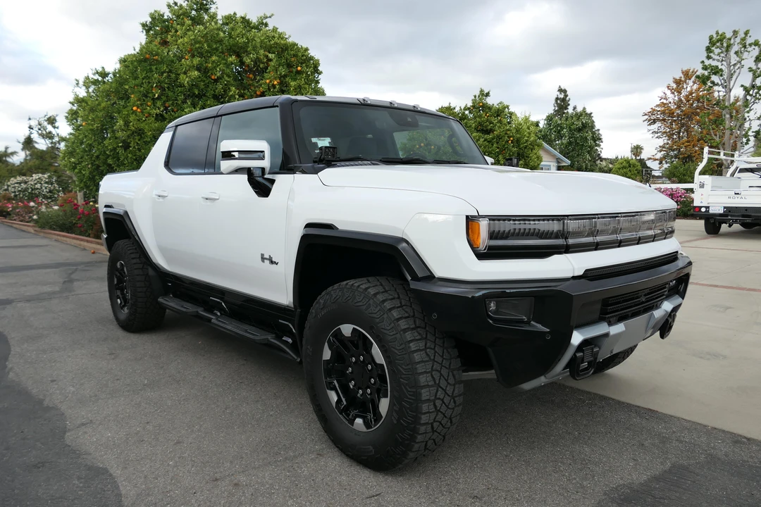 2022 GMC Hummer EV - Image 31 of 31