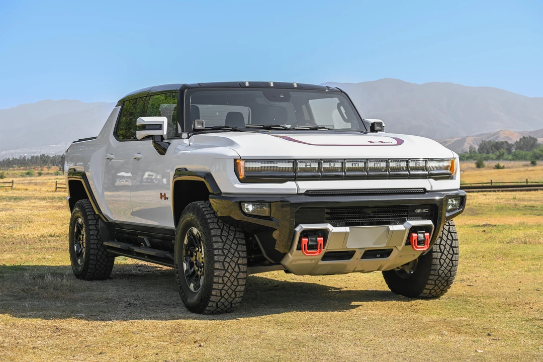 2022 GMC Hummer EV - Image 20 of 29