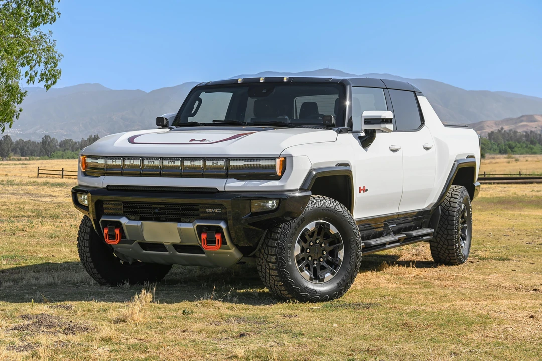 2022 GMC Hummer EV - Image 9 of 29