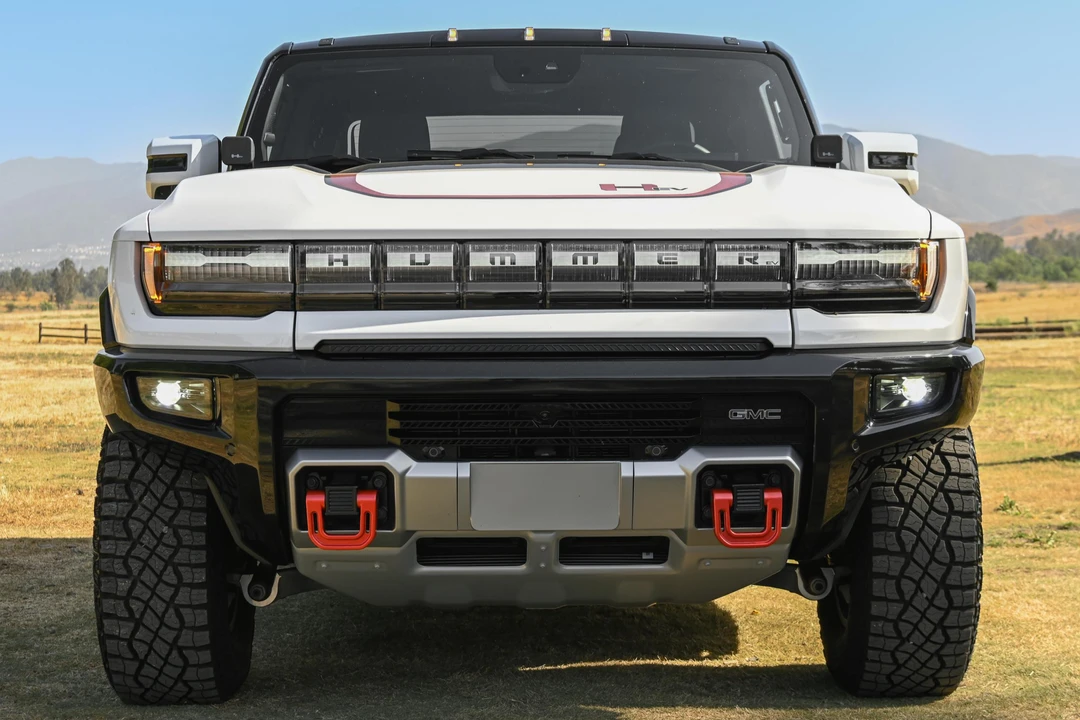 2022 GMC Hummer EV - Image 2 of 29