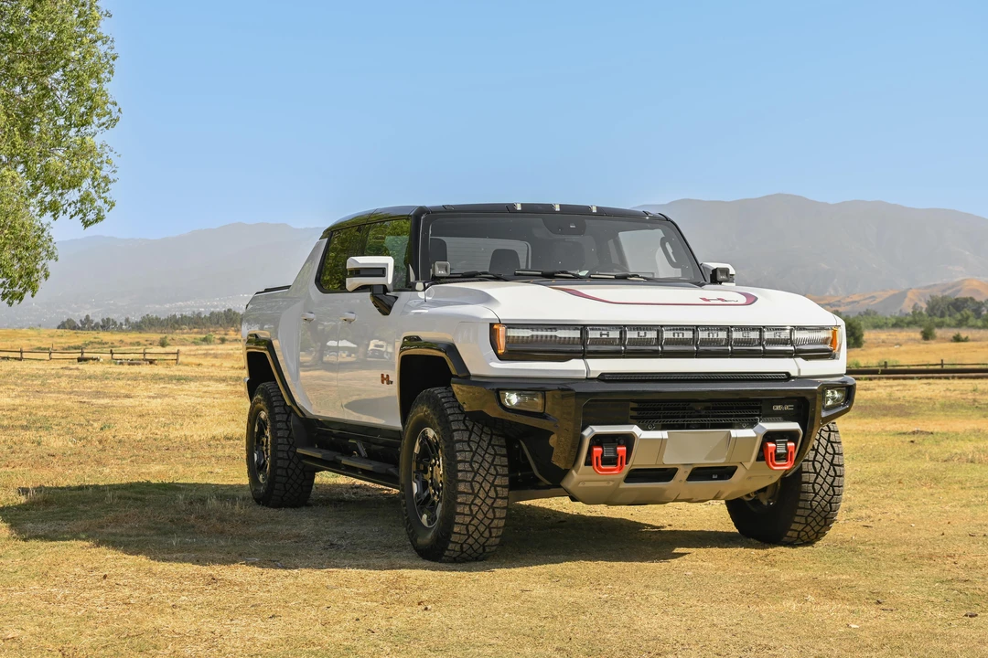 2022 GMC Hummer EV - Image 22 of 29