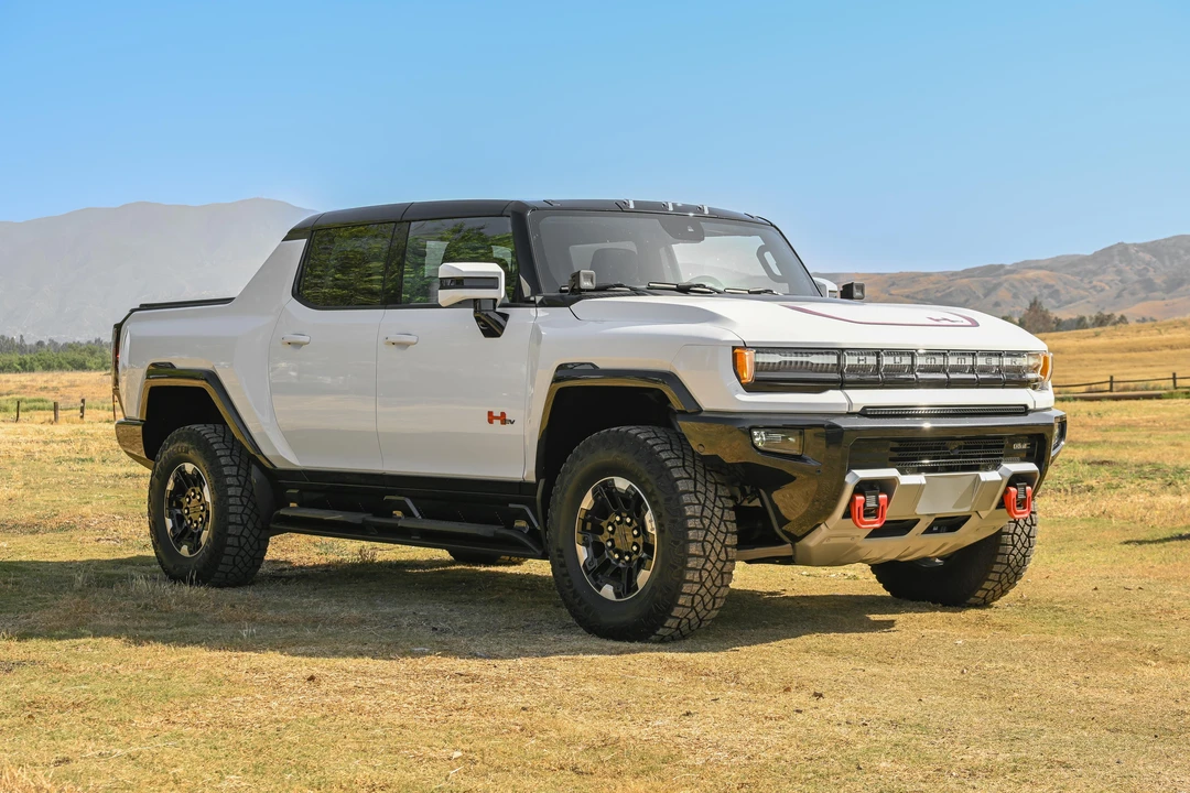 2022 GMC Hummer EV - Image 19 of 29