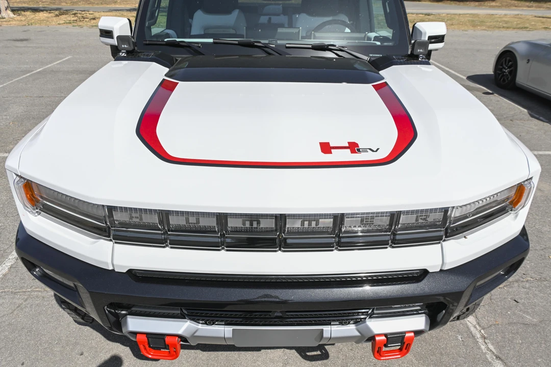 2022 GMC Hummer EV - Image 24 of 29