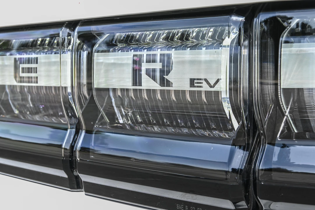 2022 GMC Hummer EV - Image 28 of 29