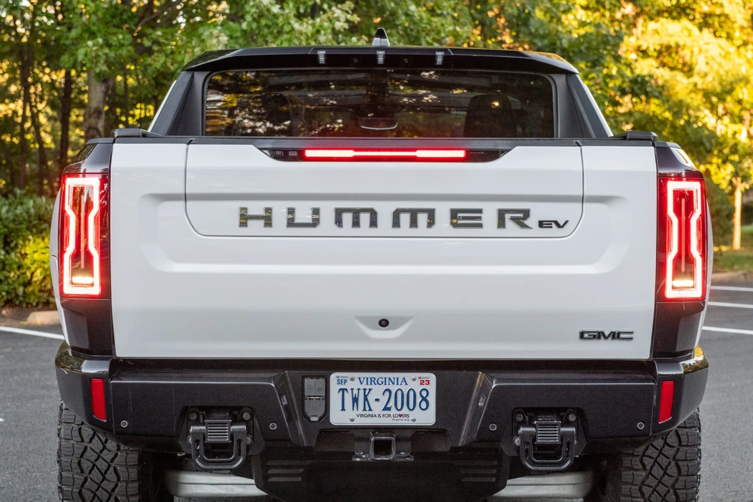 2022 GMC Hummer EV - Image 30 of 31