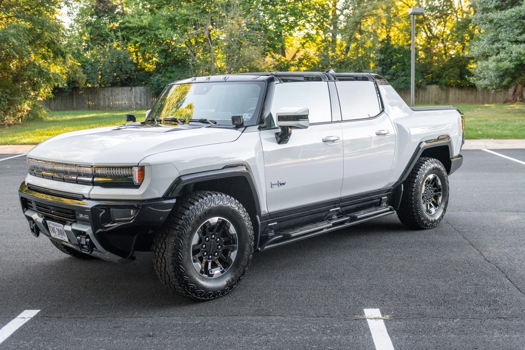 2022 GMC Hummer EV - Image 2 of 31