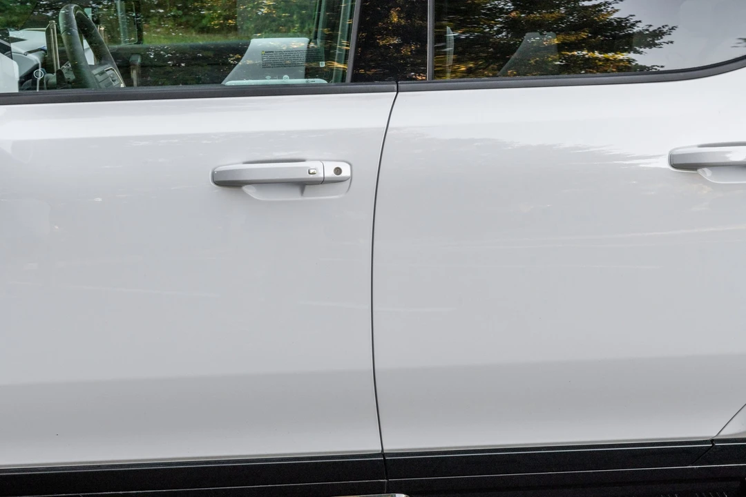 2022 GMC Hummer EV - Image 22 of 31