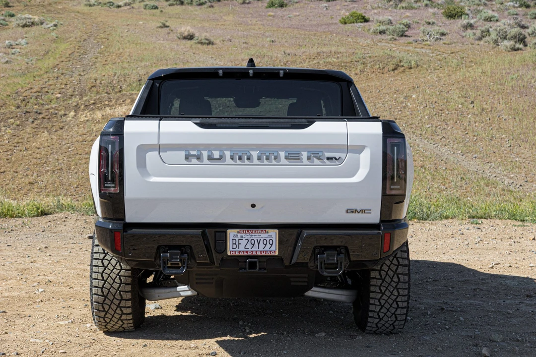 2022 GMC Hummer EV - Image 13 of 31