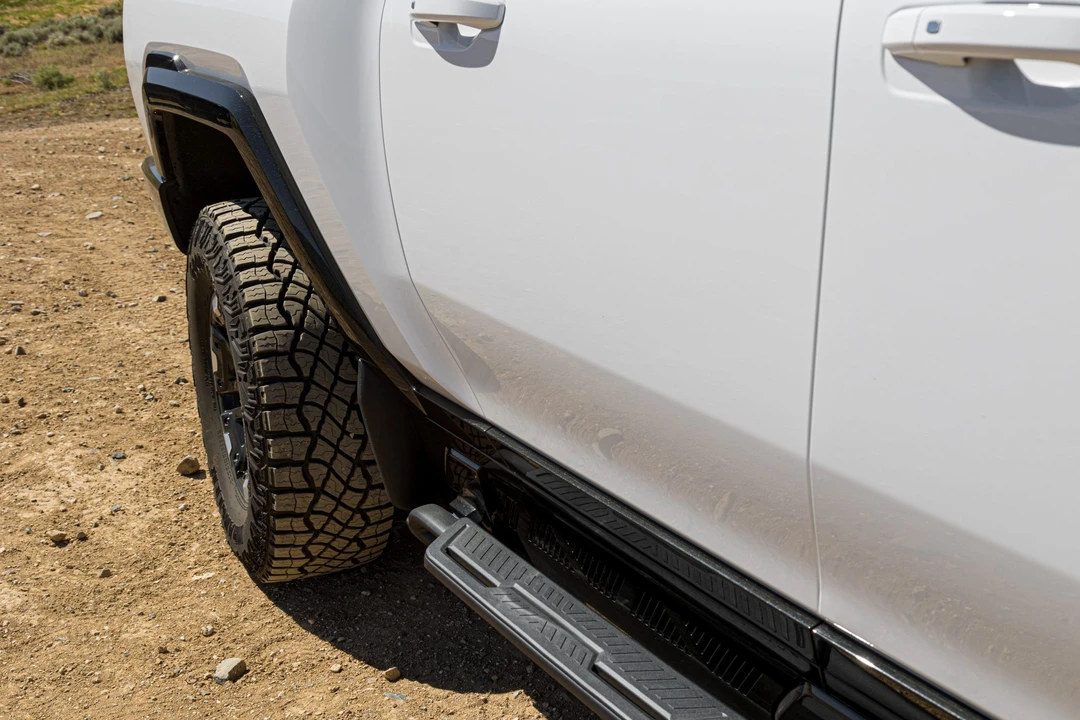 2022 GMC Hummer EV - Image 27 of 31