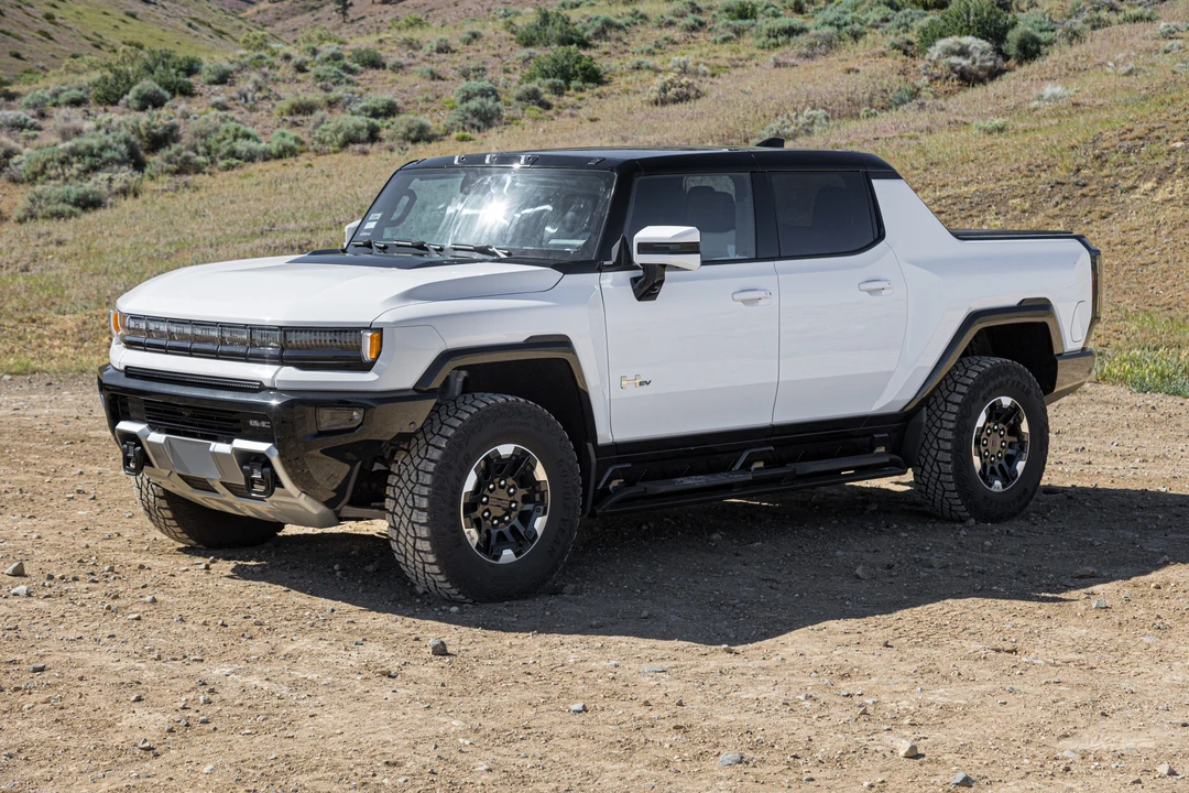 2022 GMC Hummer EV - Image 2 of 31