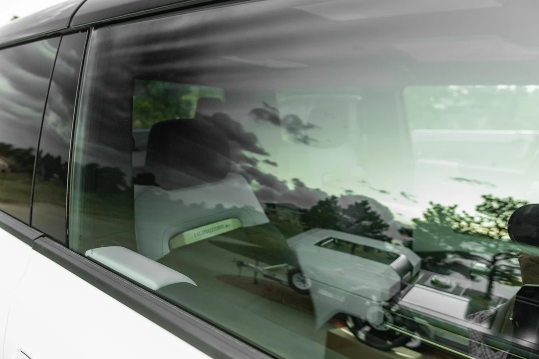 2022 GMC Hummer EV - Image 20 of 31