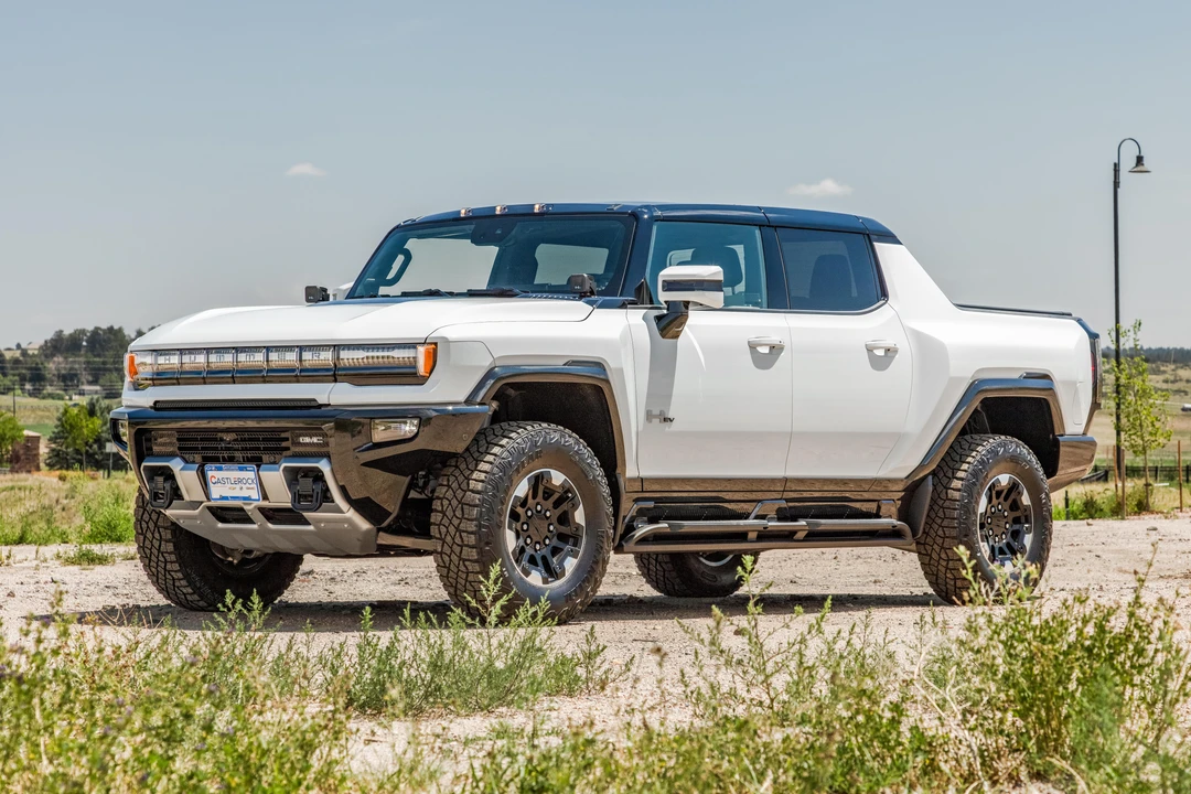 2022 GMC Hummer EV - Image 6 of 31