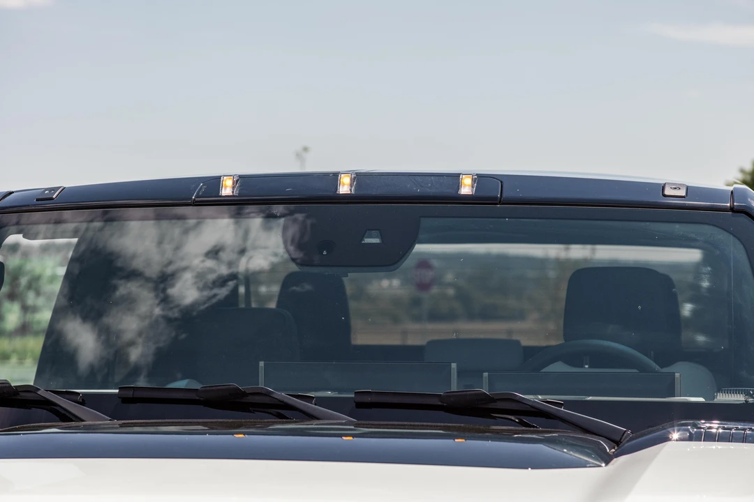 2022 GMC Hummer EV - Image 19 of 31