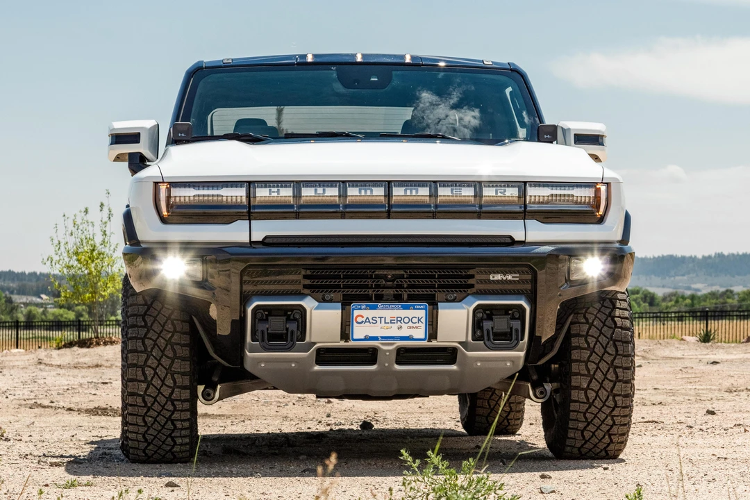 2022 GMC Hummer EV - Image 2 of 31