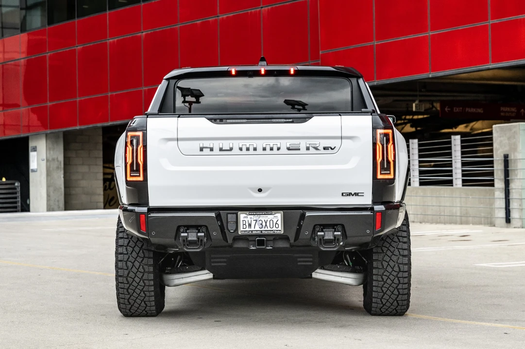 2022 GMC Hummer EV - Image 5 of 31