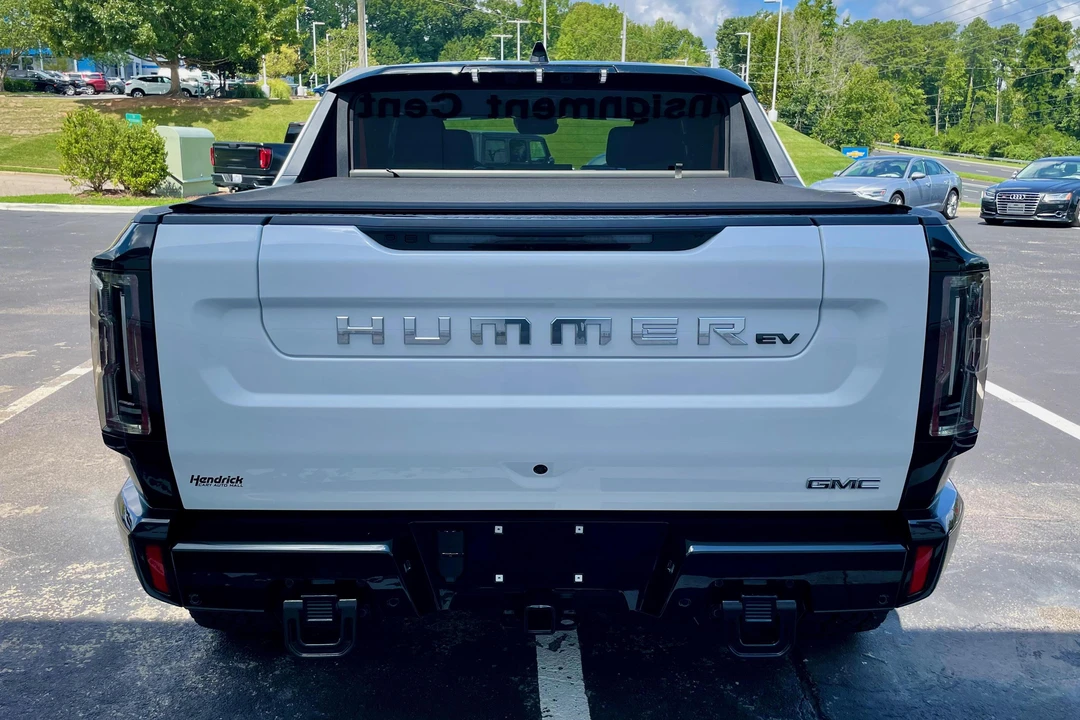 2022 GMC Hummer EV - Image 5 of 31