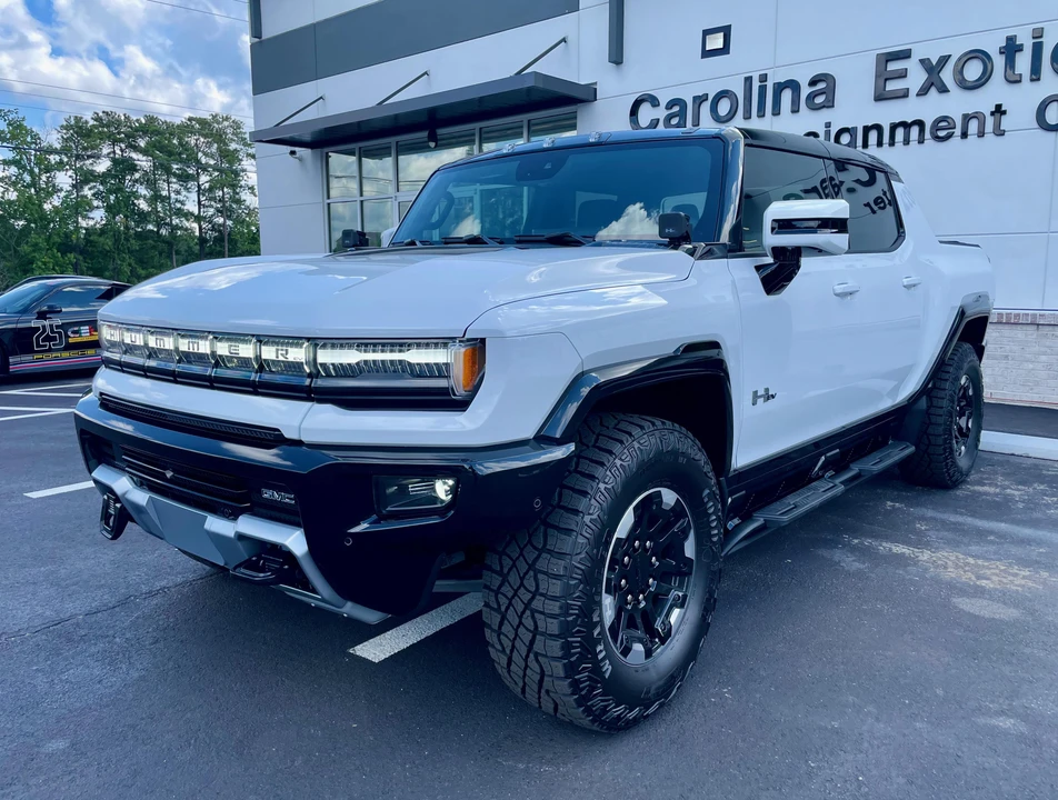 2022 GMC Hummer EV - Image 11 of 31