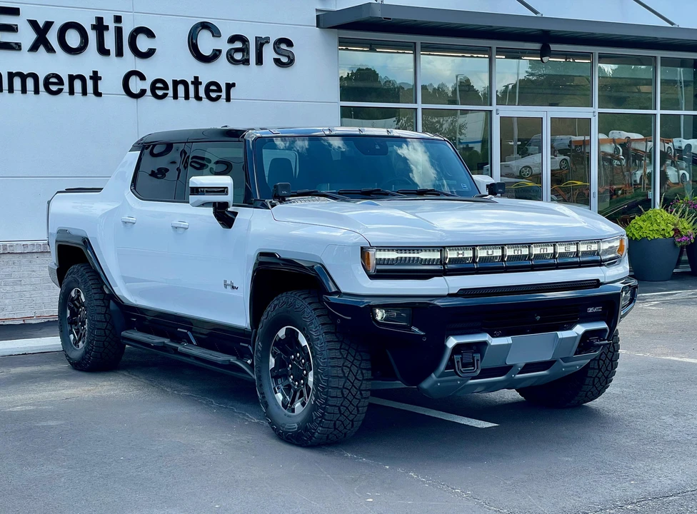 2022 GMC Hummer EV - Image 24 of 31