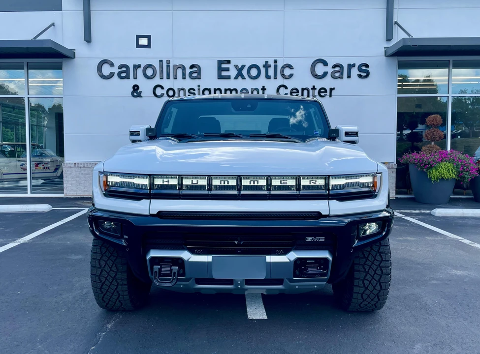 2022 GMC Hummer EV - Image 7 of 31