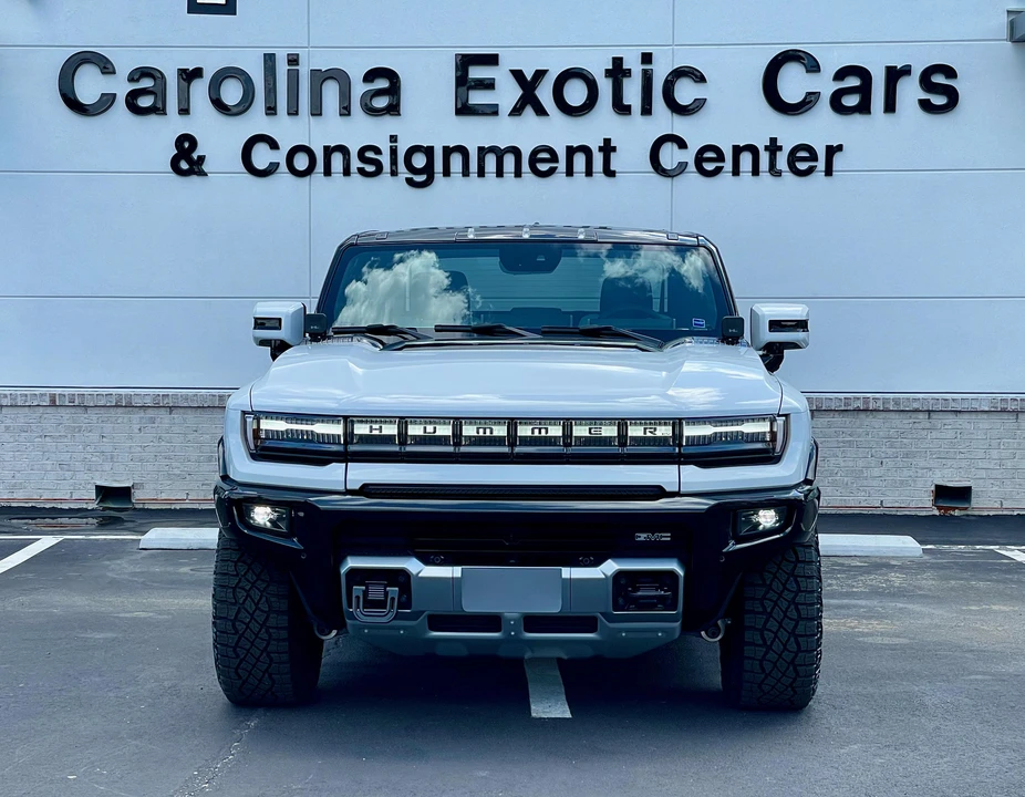 2022 GMC Hummer EV - Image 9 of 31