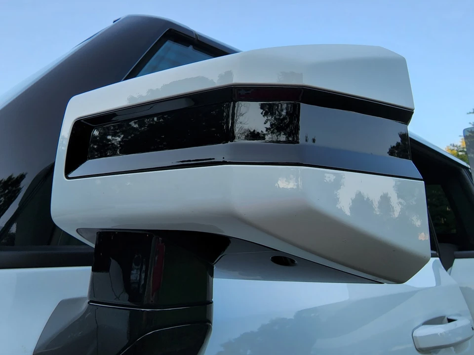 2022 GMC Hummer EV - Image 29 of 31