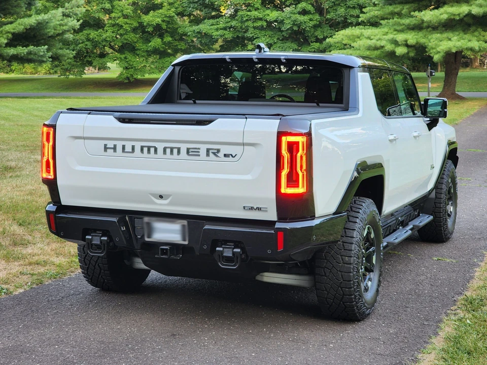 2022 GMC Hummer EV - Image 6 of 31