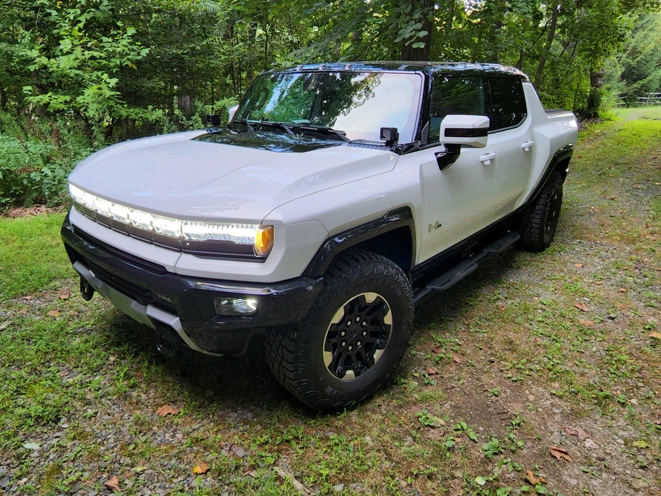 2022 GMC Hummer EV - Image 3 of 31