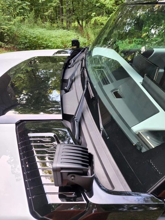 2022 GMC Hummer EV - Image 26 of 31
