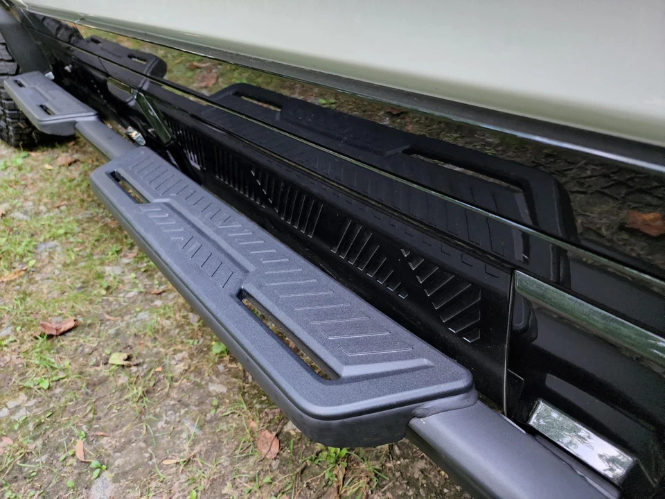 2022 GMC Hummer EV - Image 30 of 31