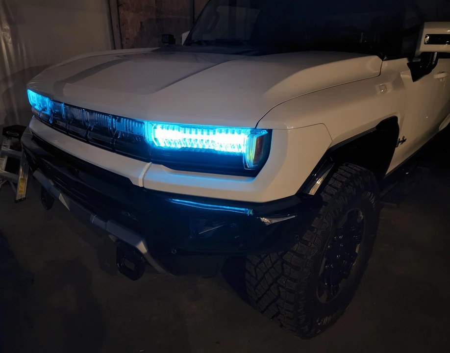 2022 GMC Hummer EV - Image 22 of 31