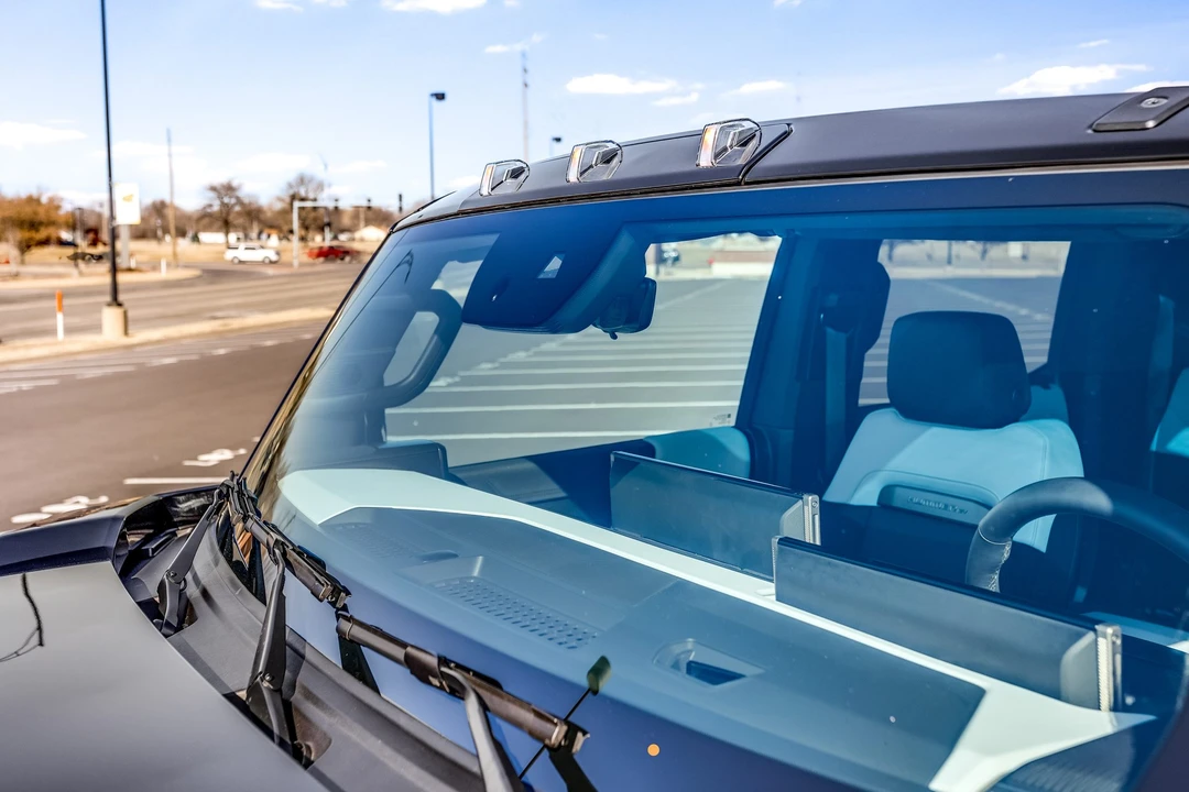 2022 GMC Hummer EV - Image 18 of 31