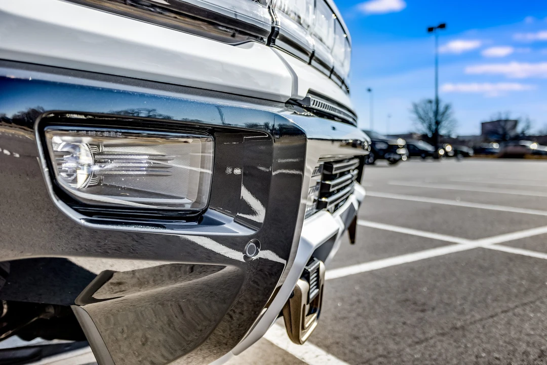 2022 GMC Hummer EV - Image 9 of 31