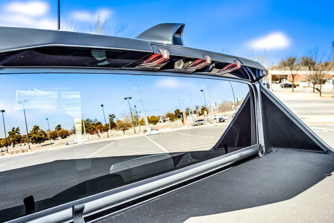 2022 GMC Hummer EV - Image 29 of 31