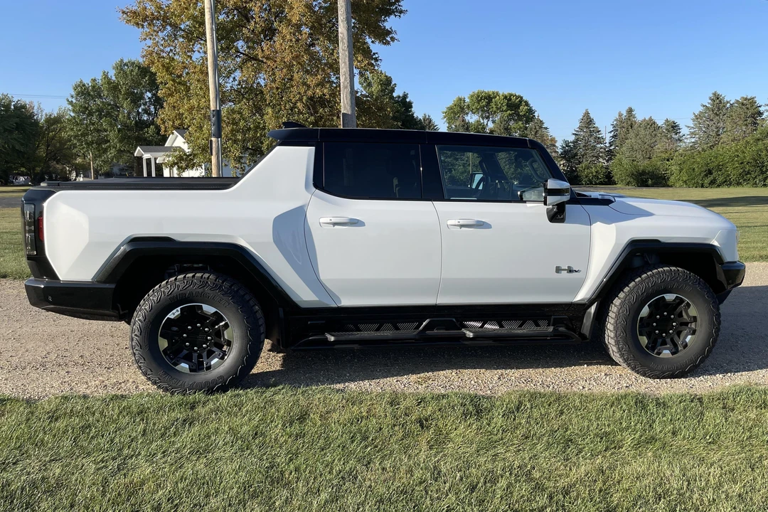 2022 GMC Hummer EV - Image 3 of 31