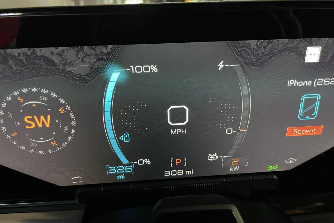 2022 GMC Hummer EV - Image 29 of 31