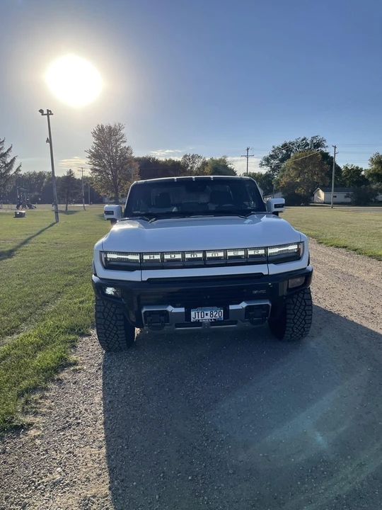 2022 GMC Hummer EV - Image 6 of 31